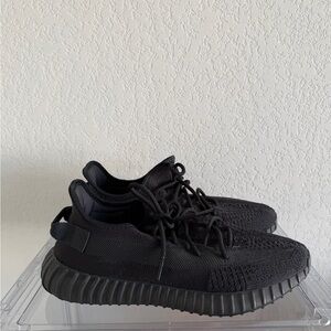 Adidas Yeezy Boost 350 v2 (Size: 11.5)